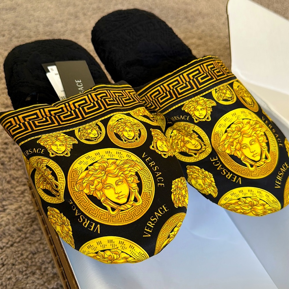 ‼️🔥Versace Mule Slippers🔥‼️